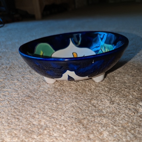 Mexican Talavera Calla Lily Hand Painted Pottery Bowl - Picture 2 of 5